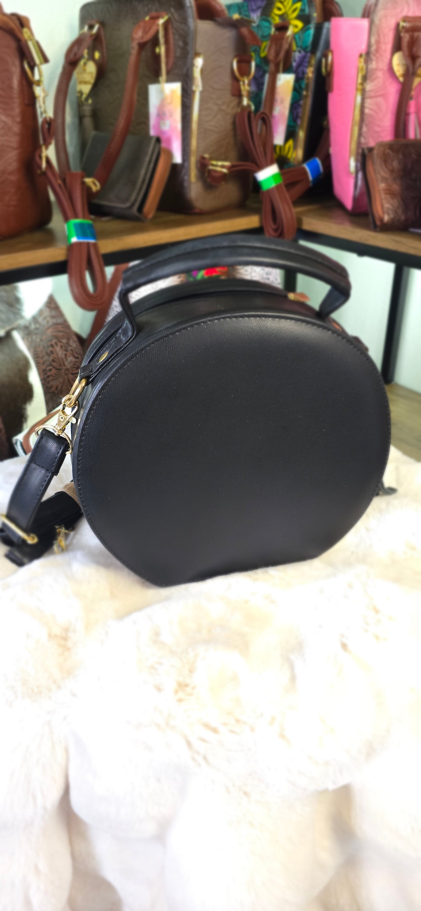 Round Crossbody Artesanal