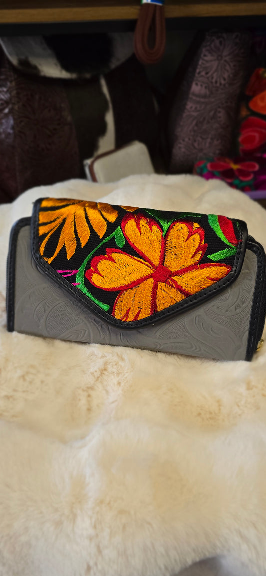 Leather wallet/crossbody