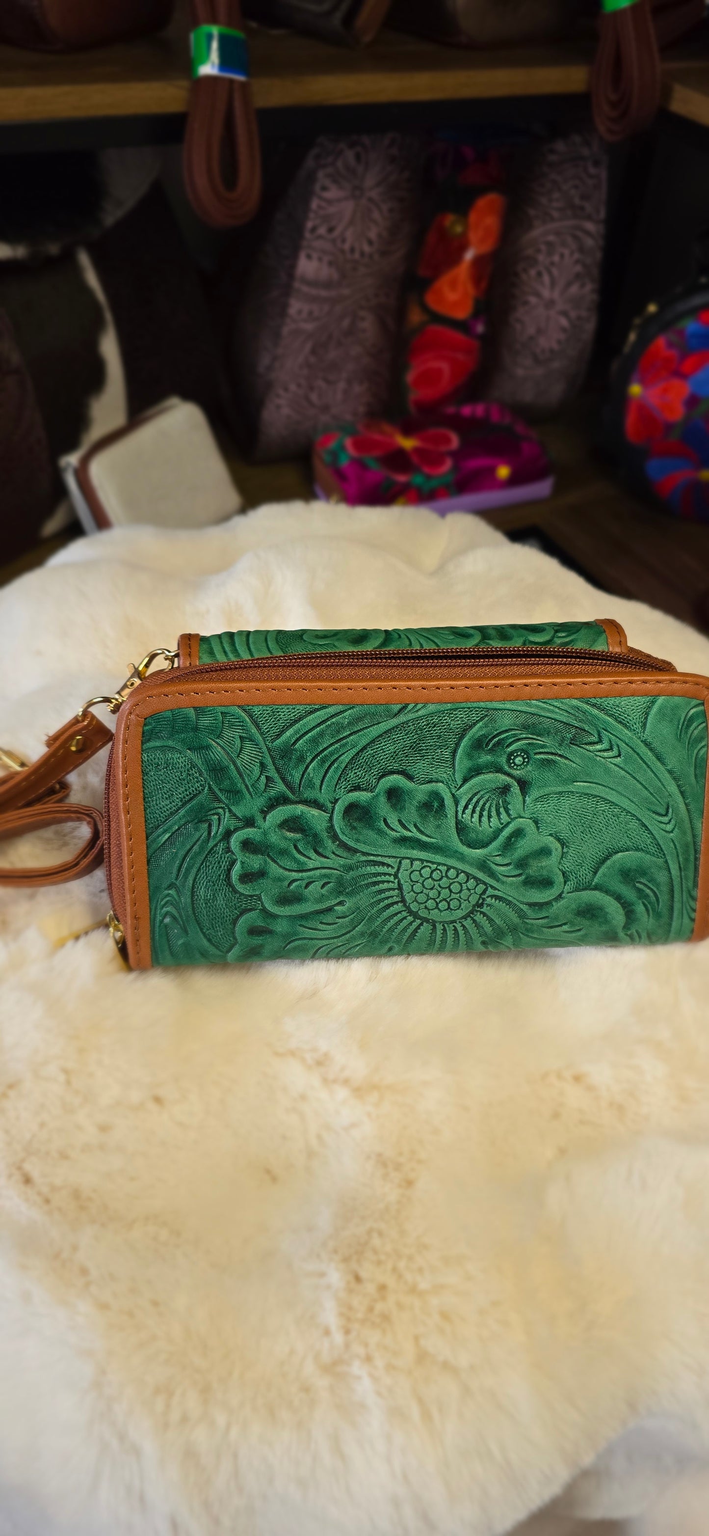 Leather wallet/crossbody