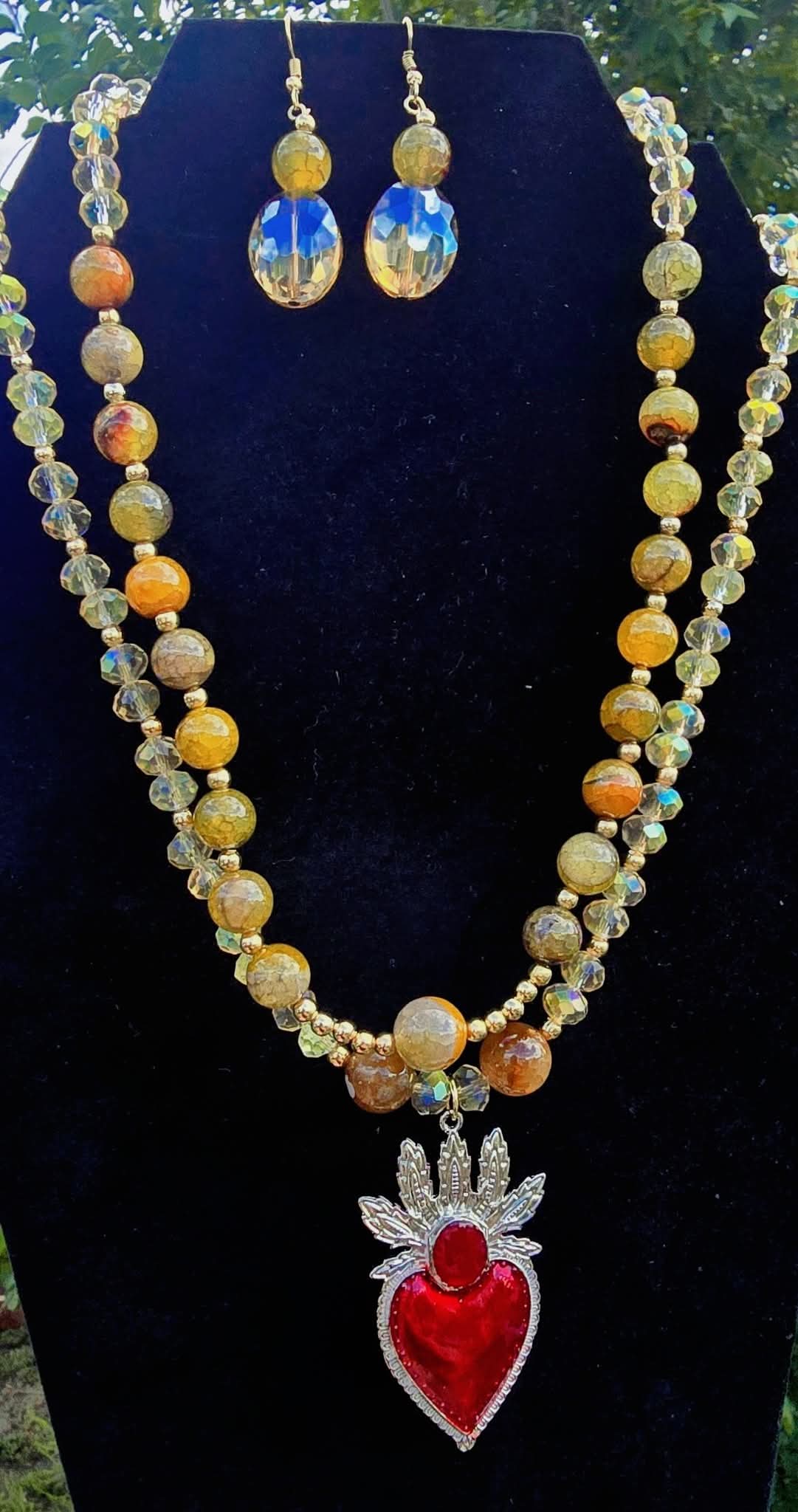 Natural Stones Heart Necklace with earrings