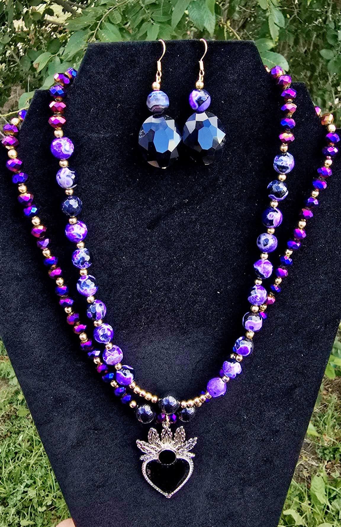 Natural Stones Heart Necklace with earrings