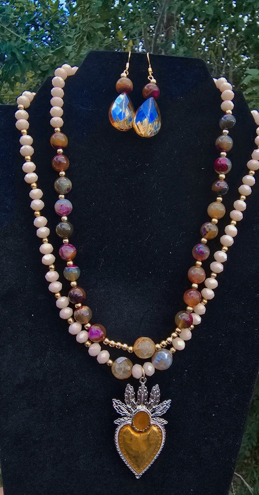 Natural Stones Heart Necklace with earrings